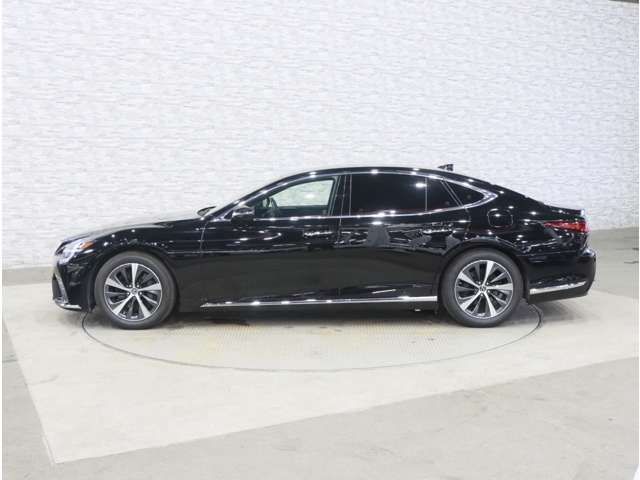 LEXUS LS500