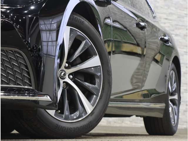 LEXUS LS500