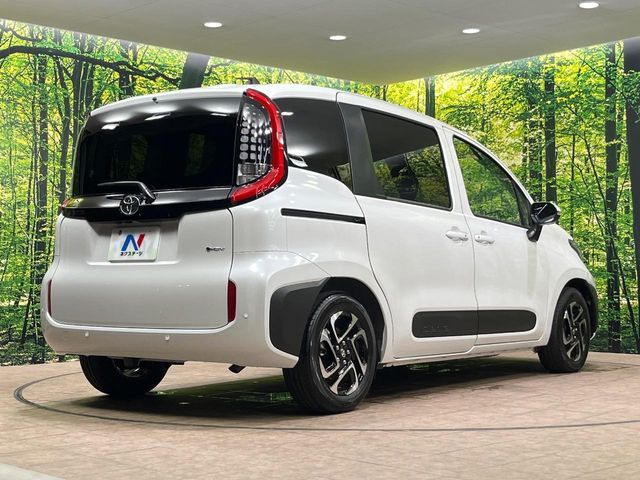 SIENTA HYBRID