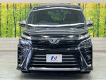 VOXY HYBRID