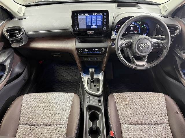 YARIS CROSS