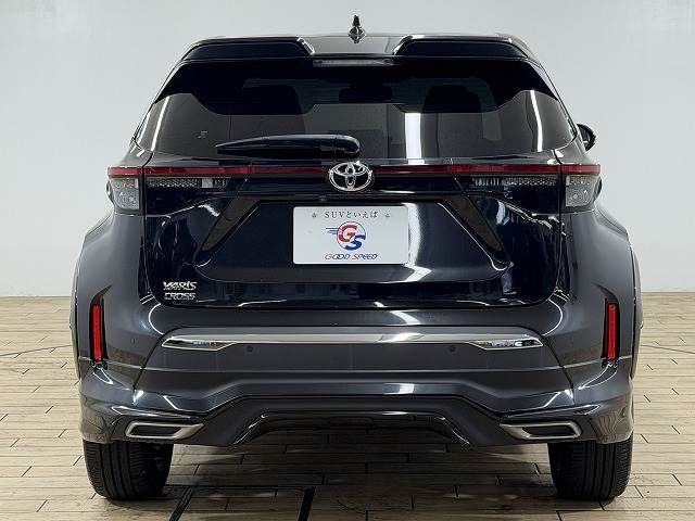 YARIS CROSS