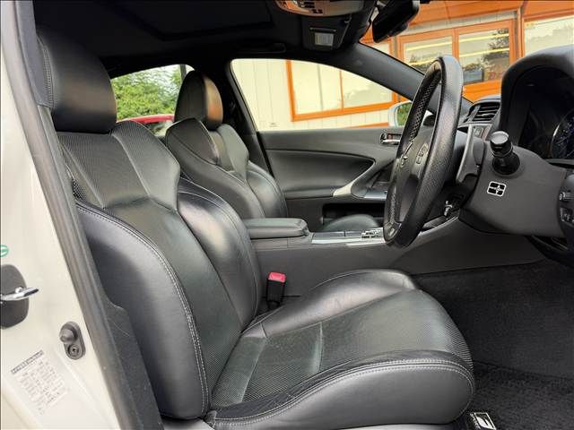 LEXUS IS250