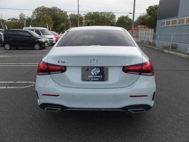 MERCEDES BENZ A class sedan