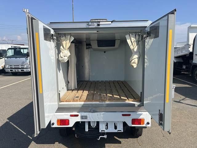 CARRY truck 4WD