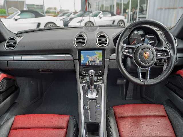 PORSCHE 718CAYMAN