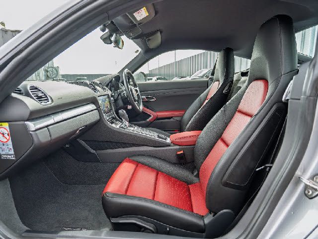 PORSCHE 718CAYMAN