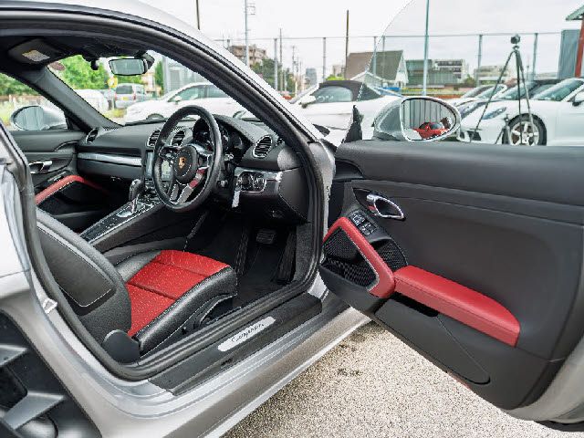 PORSCHE 718CAYMAN