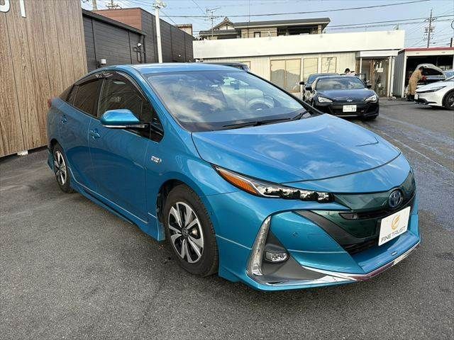 PRIUS PHV
