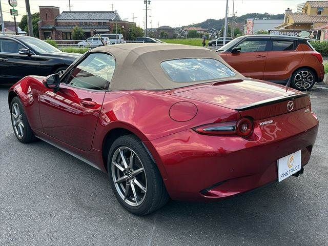 ROADSTER