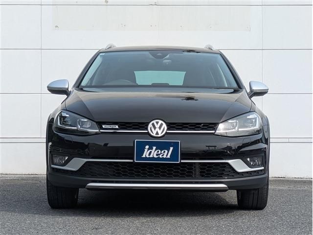 VOLKSWAGEN GOLF Alltrack