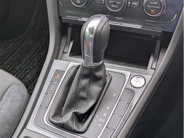 VOLKSWAGEN GOLF Alltrack