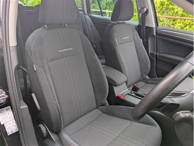 VOLKSWAGEN GOLF Alltrack