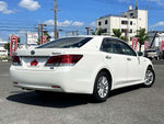 CROWN sedan hybrid