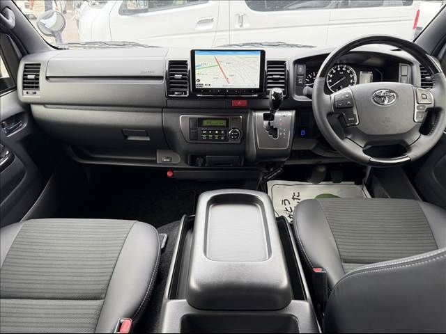 HIACE van 4WD