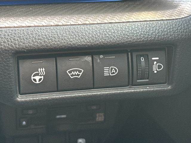 PRIUS 4WD