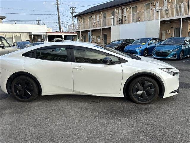 PRIUS 4WD