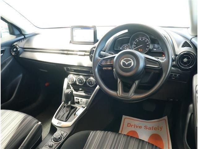 MAZDA2
