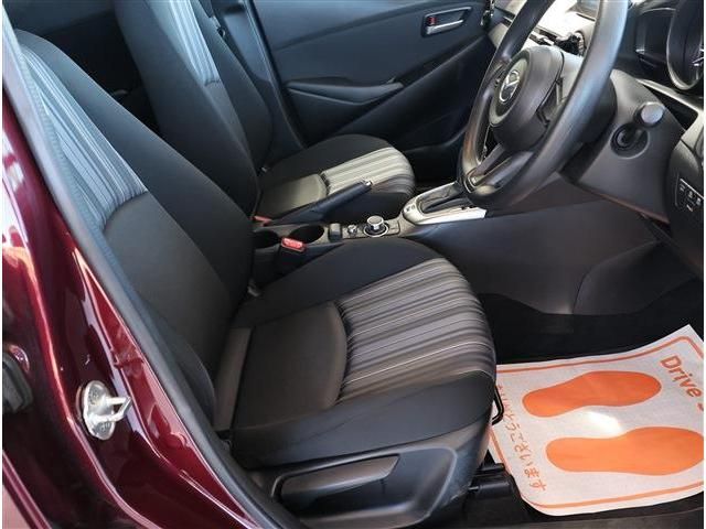 MAZDA2