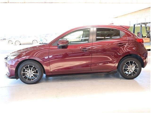 MAZDA2
