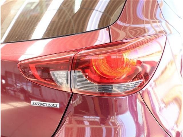 MAZDA2
