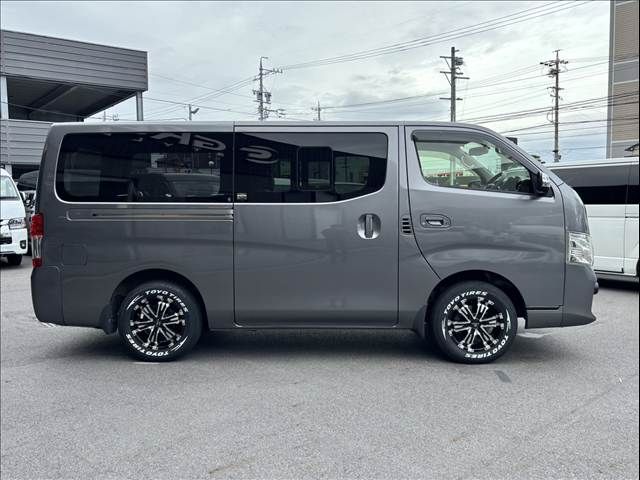 NV350 CARAVAN 4WD