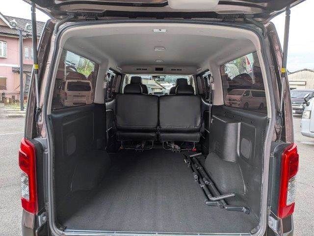 CARAVAN van 2WD