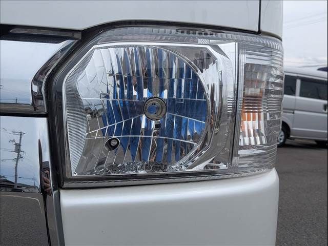 HIACE van 4WD