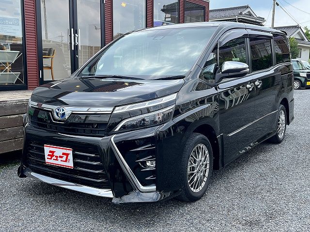 VOXY HYBRID