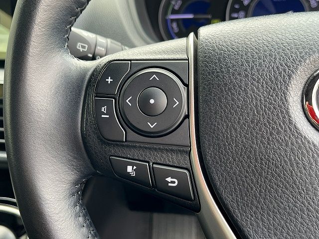VOXY HYBRID
