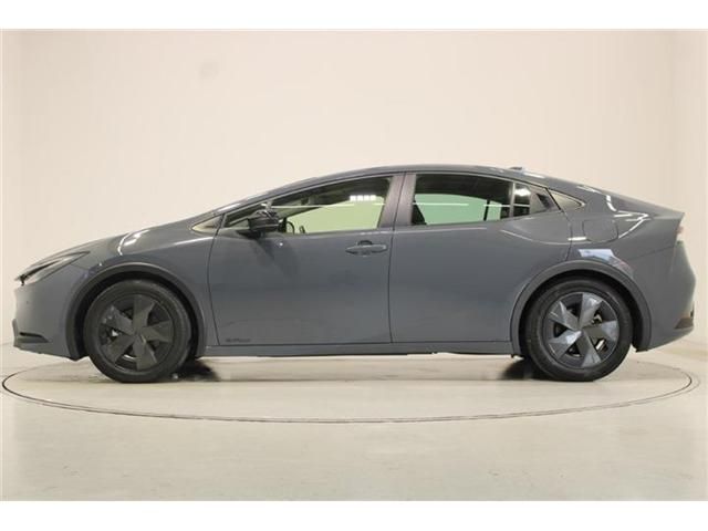 PRIUS 4WD