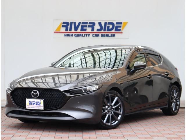 MAZDA3 FASTBACK