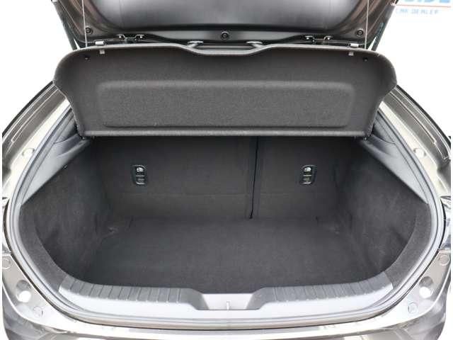 MAZDA3 FASTBACK