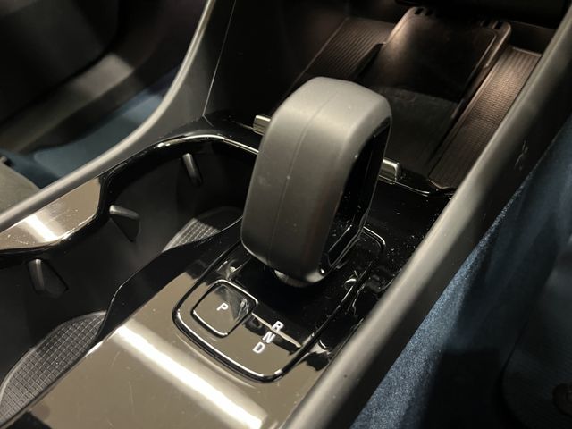 VOLVO C40