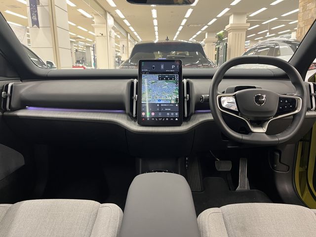 VOLVO EX30