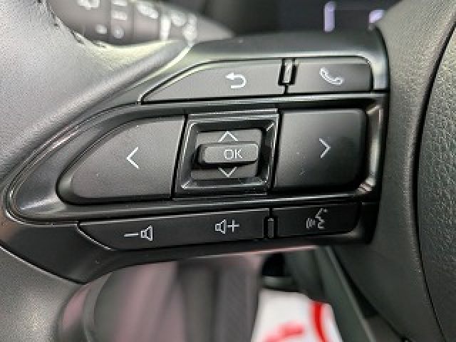 YARIS CROSS HYBRID