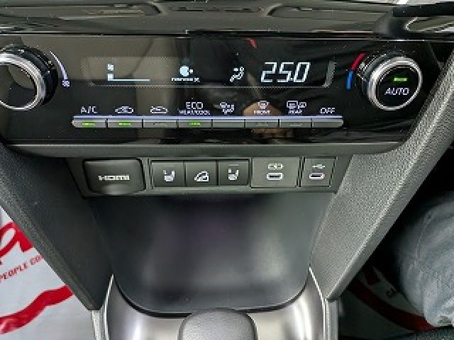 YARIS CROSS HYBRID
