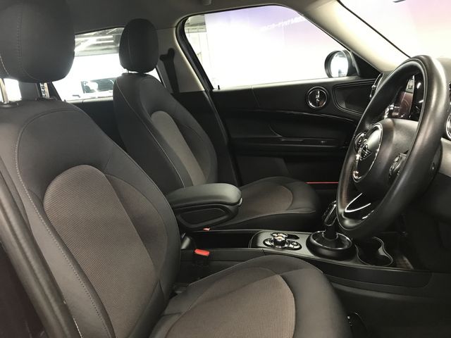 MINI COOPER D CROSSOVER