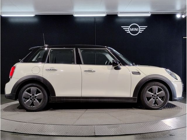 MINI COOPER D 5DOOR