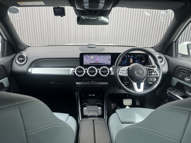 MERCEDES BENZ GLB