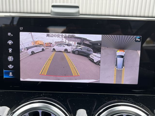 MERCEDES BENZ GLB