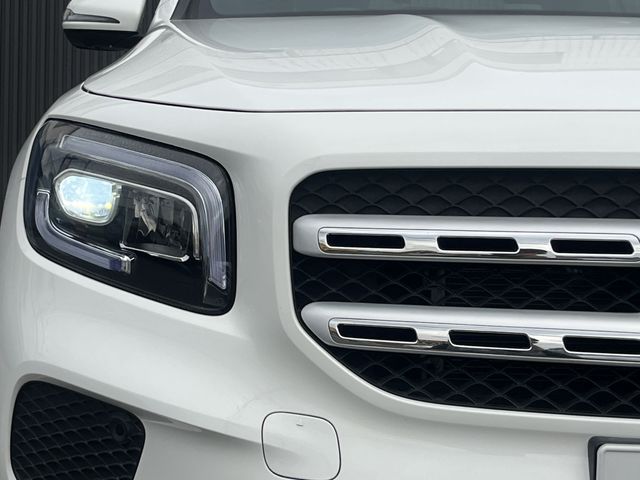 MERCEDES BENZ GLB