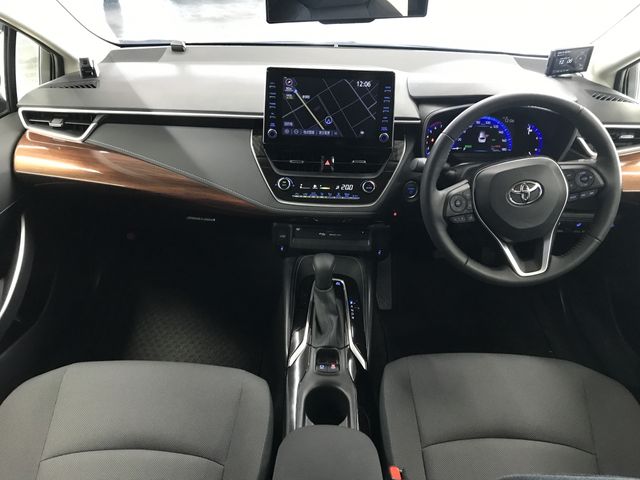 COROLLA TOURING HYBRID 4WD