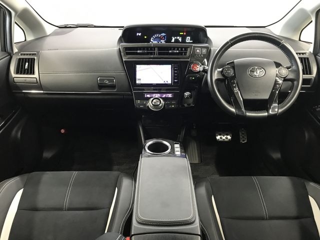 PRIUS Alpha