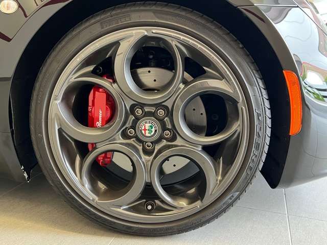 ALFAROMEO 4C