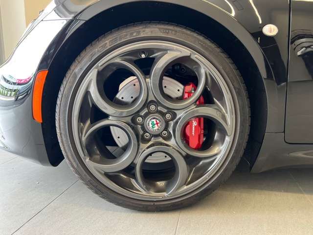 ALFAROMEO 4C