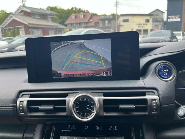 LEXUS IS300h