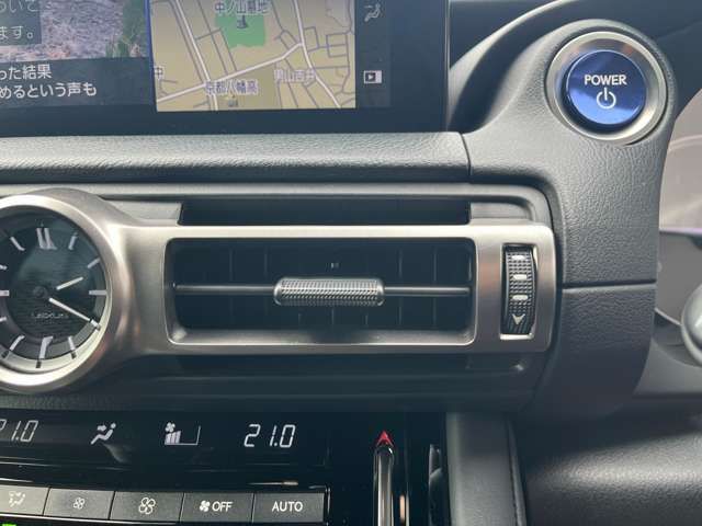 LEXUS IS300h