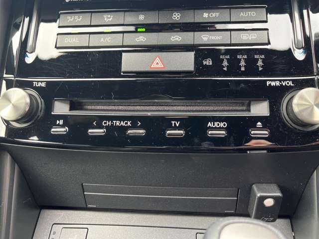 LEXUS IS300h