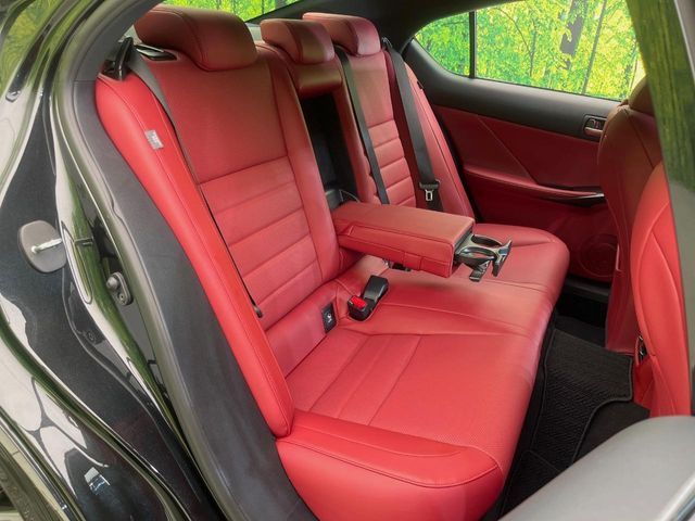 LEXUS IS300